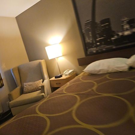 Motel Super 8 By Wyndham Ava Esterno foto