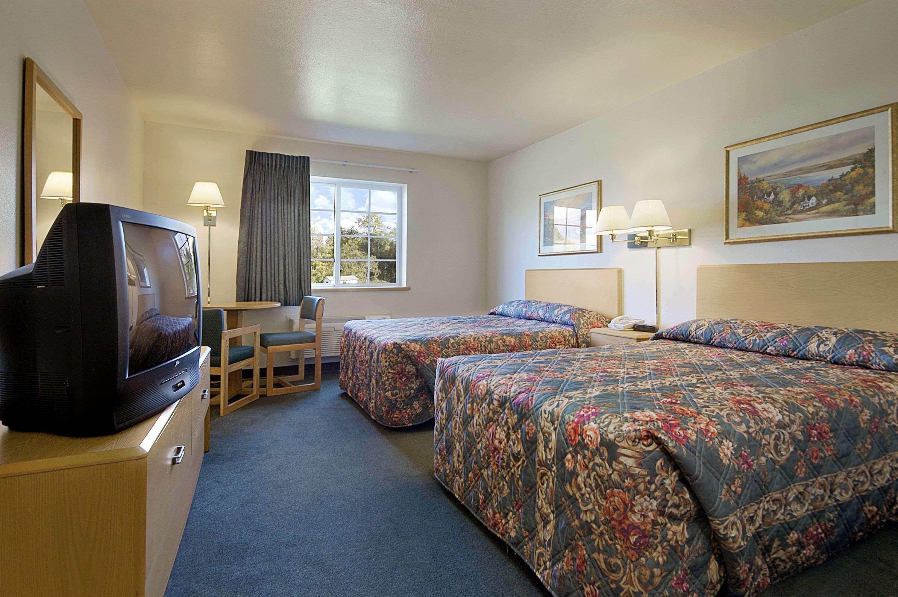 Motel Super 8 By Wyndham Ava Esterno foto