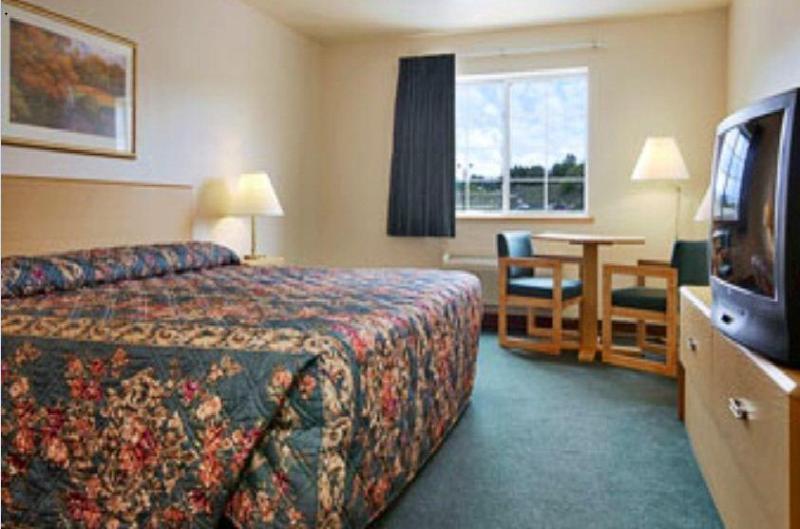 Motel Super 8 By Wyndham Ava Esterno foto